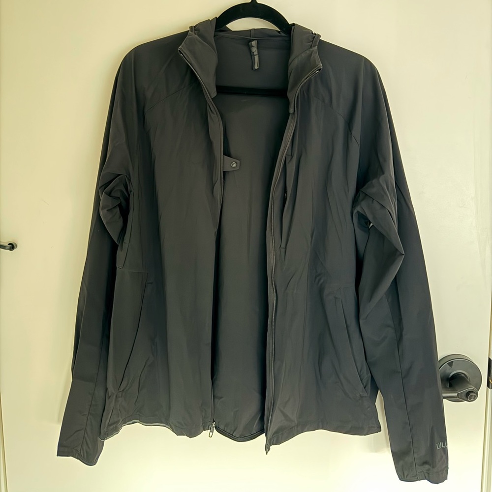 Lululemon Men’s Lightweight Water Resistant Jacket Size L